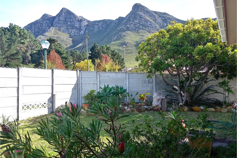 3 Bedroom Property for Sale in Kleinmond Western Cape